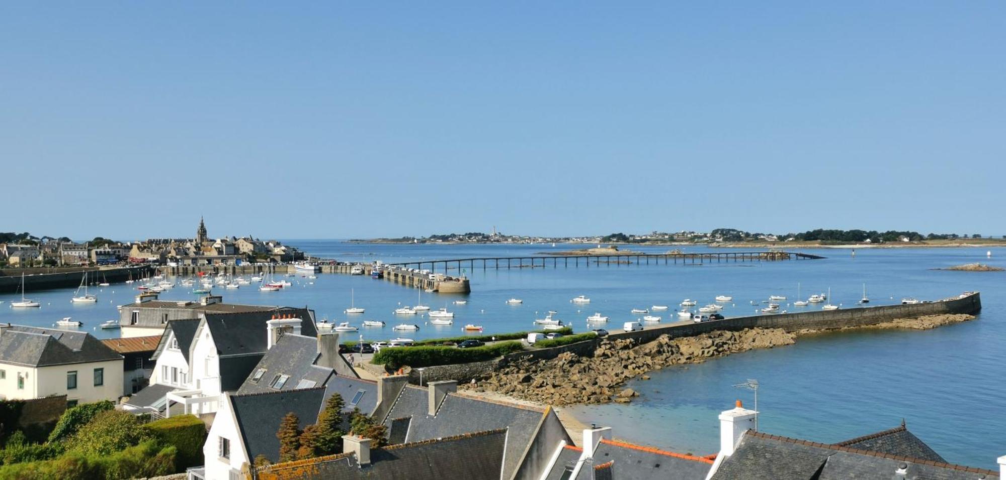 Apartamento T2, Vue Mer Panoramique, 2 Min A Pied De La Plage Roscoff Exterior foto