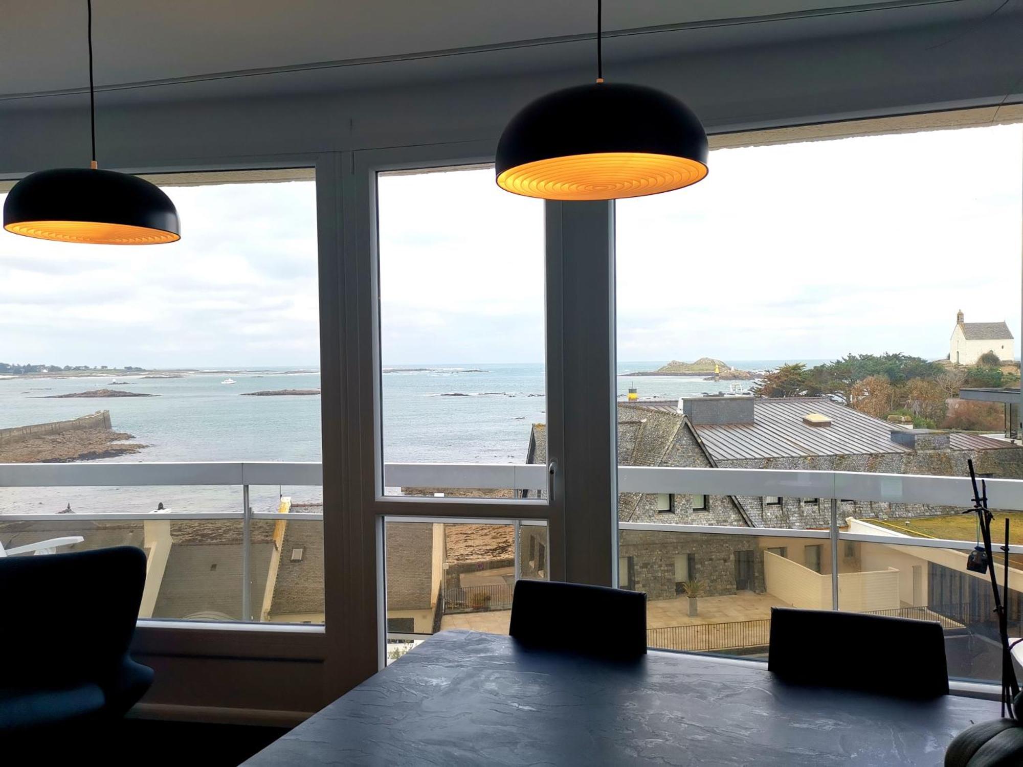 Apartamento T2, Vue Mer Panoramique, 2 Min A Pied De La Plage Roscoff Exterior foto